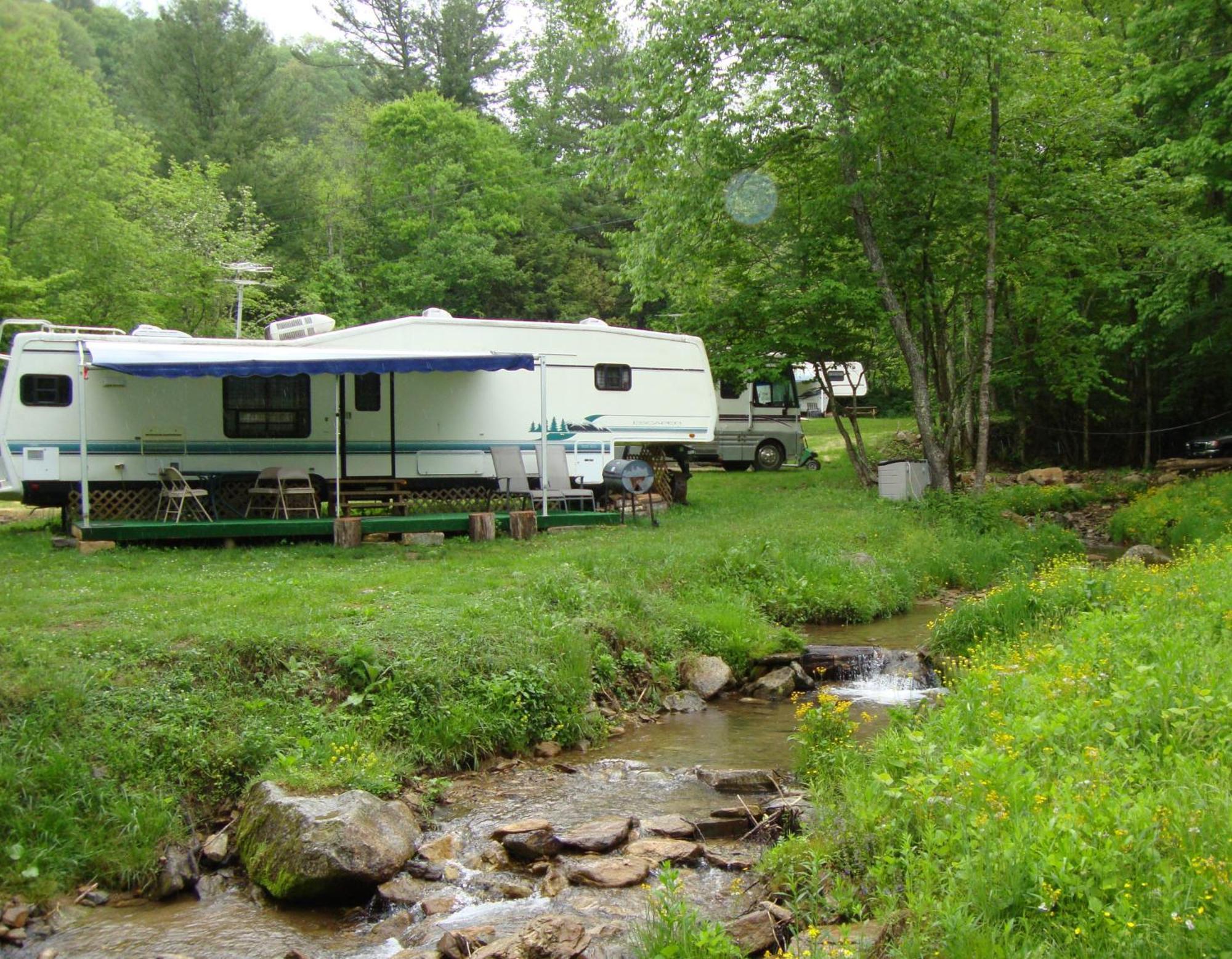 Dark Ridge Hideout Hotel Elk Park ภายนอก รูปภาพ